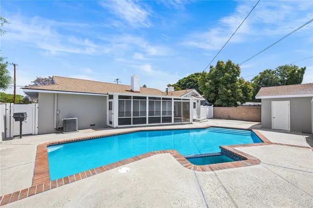 $1,299,998 | 1514 East Palm Avenue, Orange, CA 92867