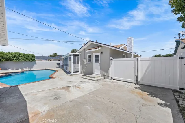 $1,299,998 | 1514 East Palm Avenue, Orange, CA 92867