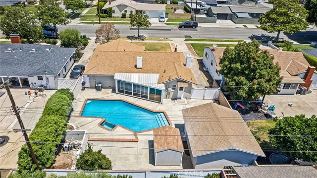$1,299,998 | 1514 East Palm Avenue, Orange, CA 92867