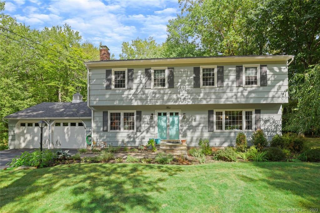 5 Old Oak Road Trumbull, CT 06611 - Photo 1 of 1 5 Old Oak Rd Trumbull, CT 06611