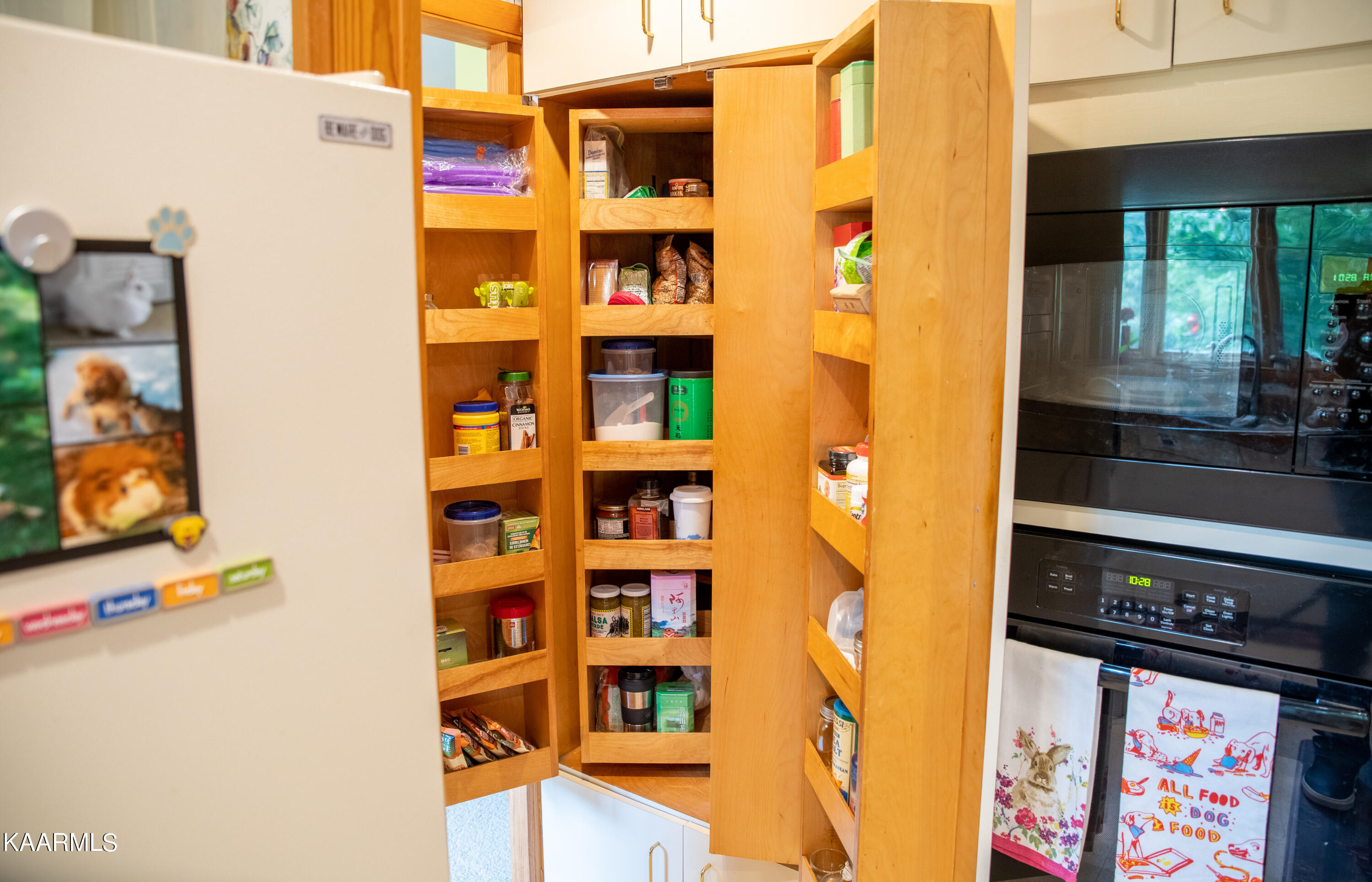 28 Windhaven Lane Oak Ridge, TN 37830 - Photo 37 of 40 Windhaven Pantry
