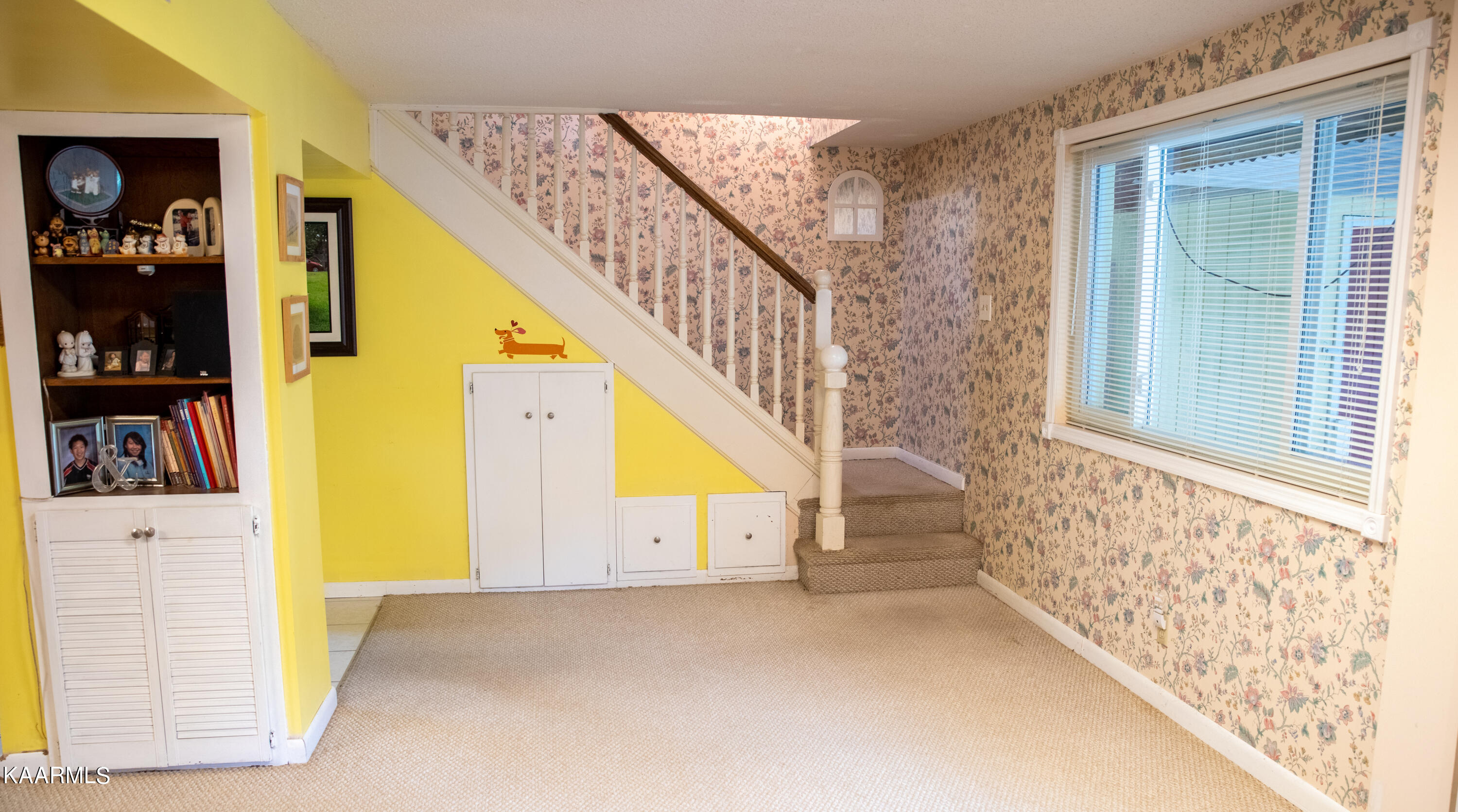 28 Windhaven Lane Oak Ridge, TN 37830 - Photo 8 of 40 Windhaven Den Stairs
