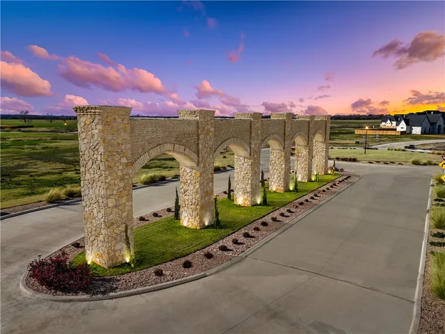 $196,000 | 118 Iris Street, Lorena, TX 76655