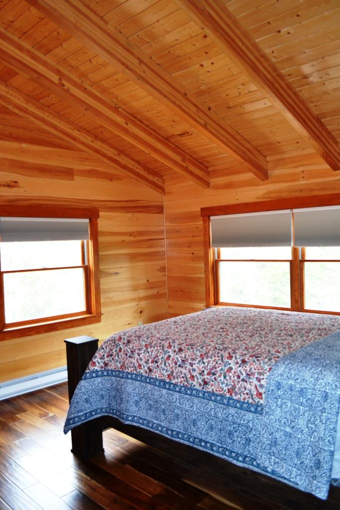 923 Bemis Road Oquossoc, ME 04964 - Photo 31 of 38 2nd Floor Guest Room