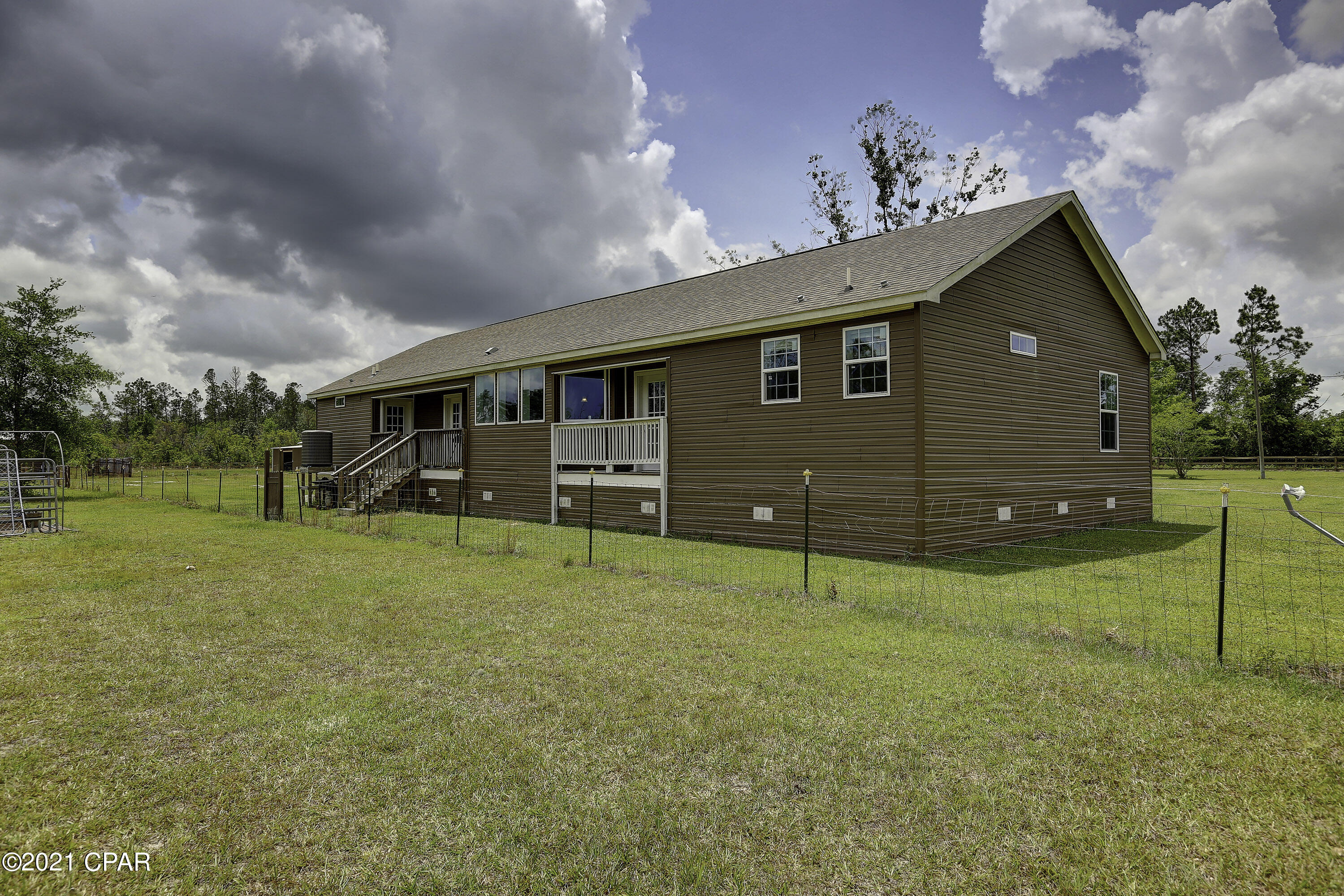 19220 Ross Road Fountain, FL 32438 - Photo 12 of 51 Gallery Image 12