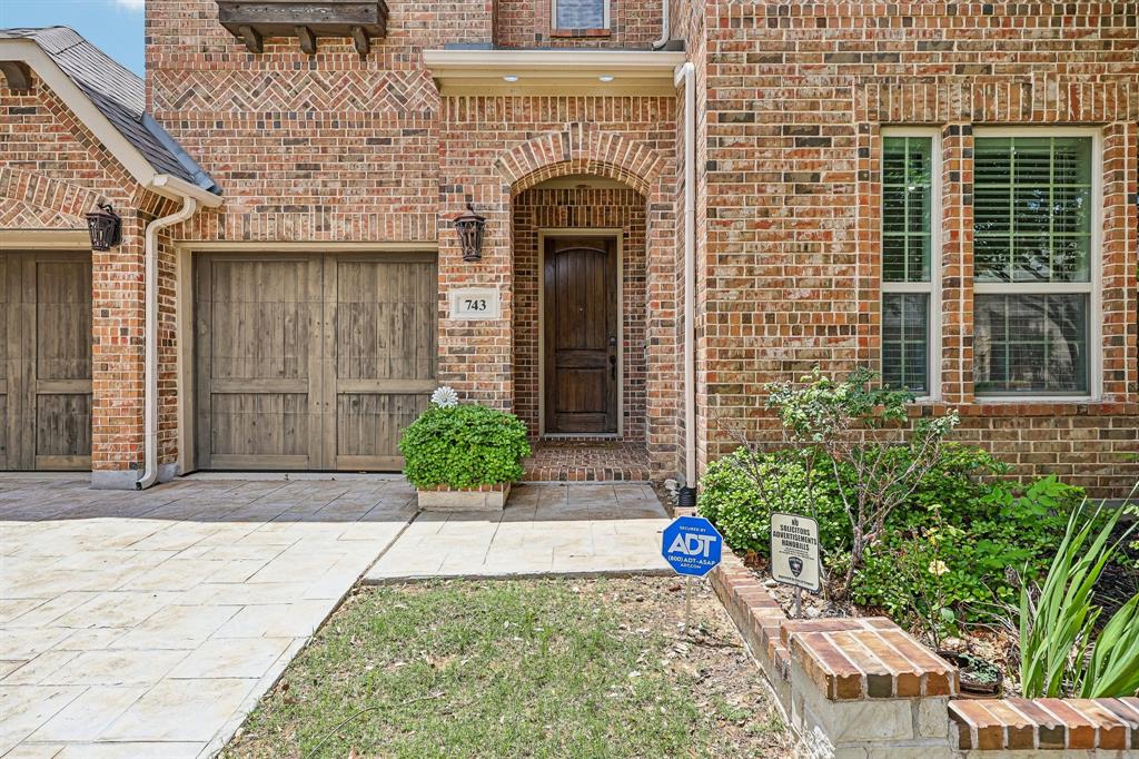 743 Windsor Road Coppell, TX 75019 - Photo 4 of 38