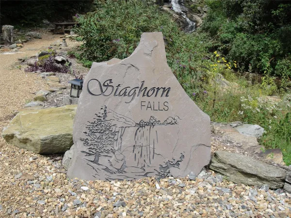 a sign that is on the side of the road