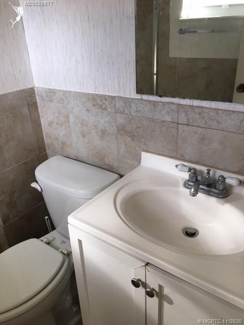 1933 Southwest Palm City Road, Unit 17J Stuart, FL 34994 - Photo 18 of 50