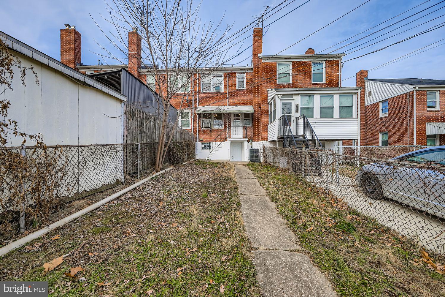 571 Welbrook Road Baltimore, MD 21221 - Photo 25 of 32 Long back yard