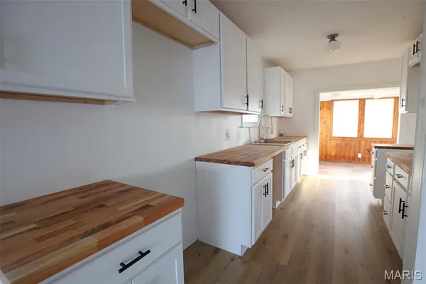 $182,500 | 906 West Jackson Street, Vandalia, IL 62471