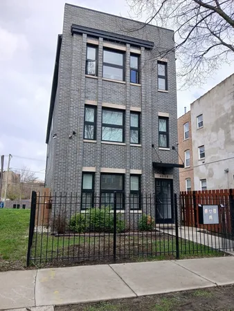 $2,750 | 4608 South Indiana Avenue, Unit 1, Chicago, IL 60653