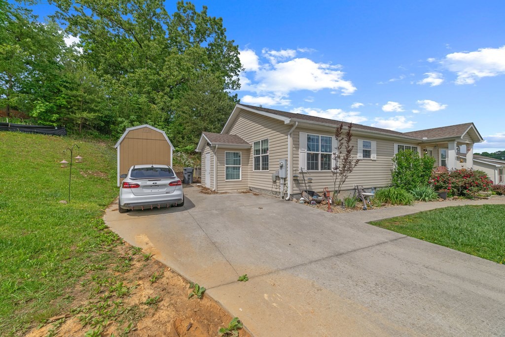 1186 Case View Road Dandridge, TN 37725 - Photo 36 of 41 Gallery Image 36