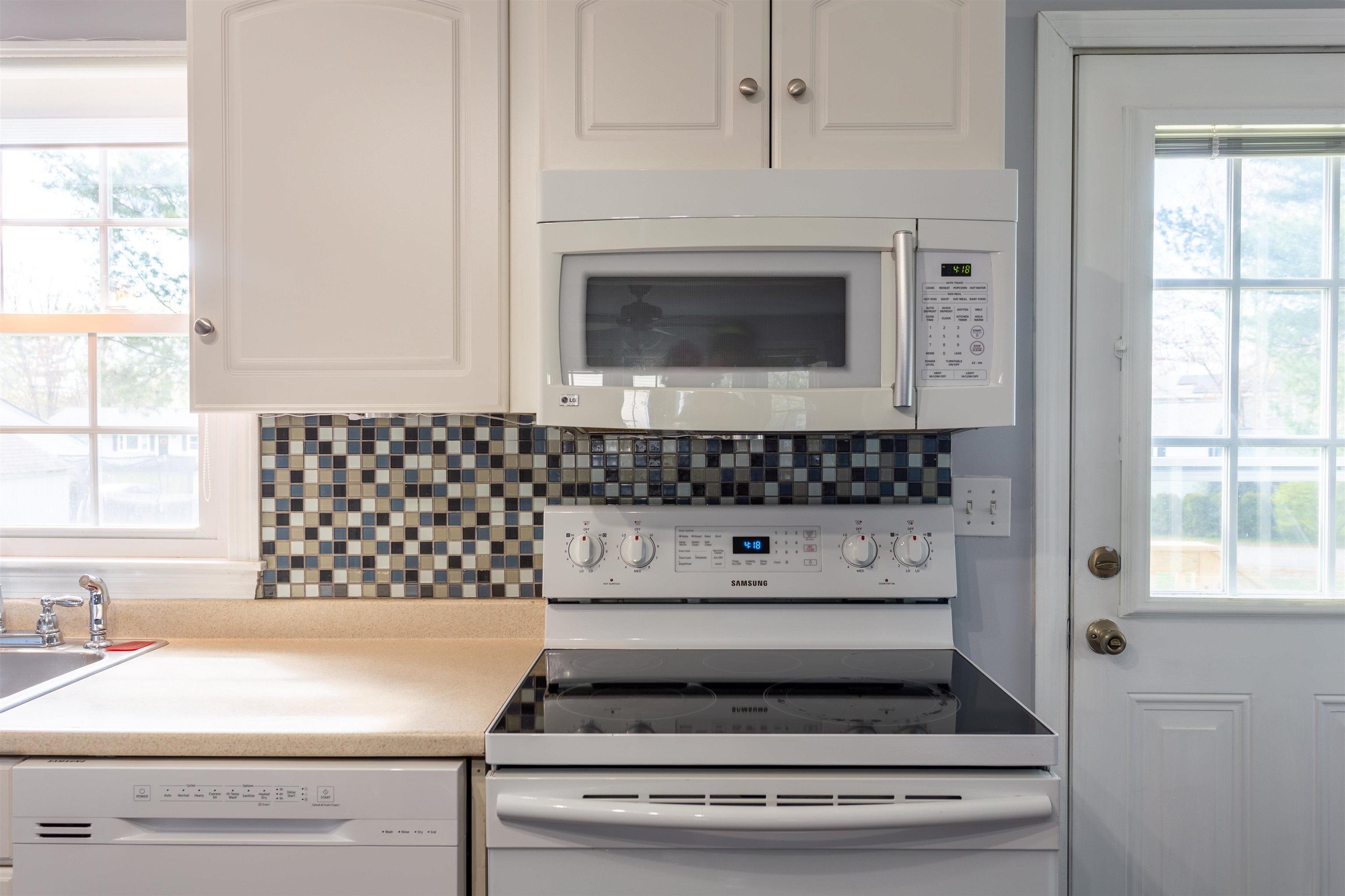 24 Townhouse Road Allenstown, NH 03275 - Photo 3 of 21 Gallery Image 3