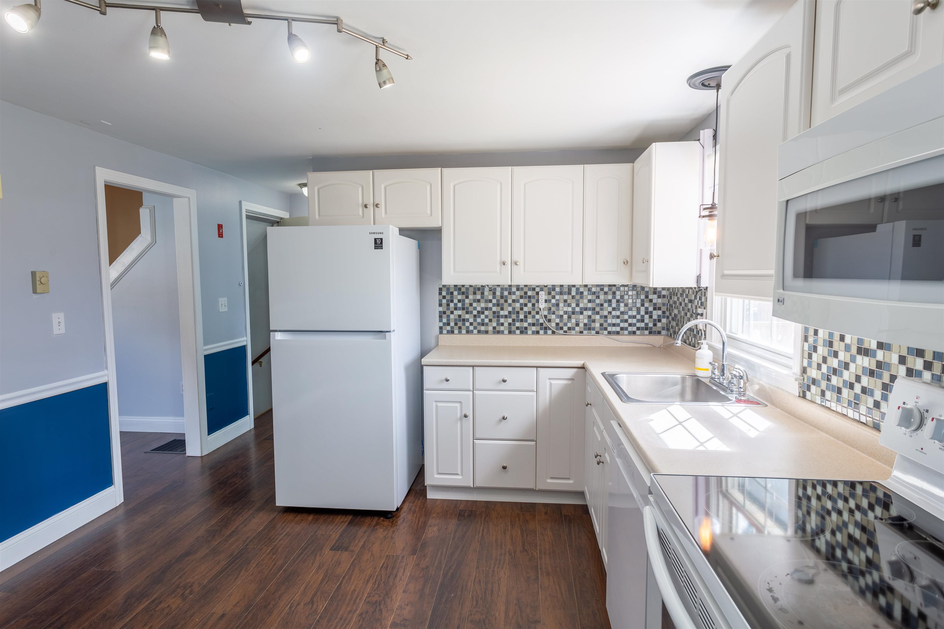 24 Townhouse Road Allenstown, NH 03275 - Photo 4 of 21 Gallery Image 4