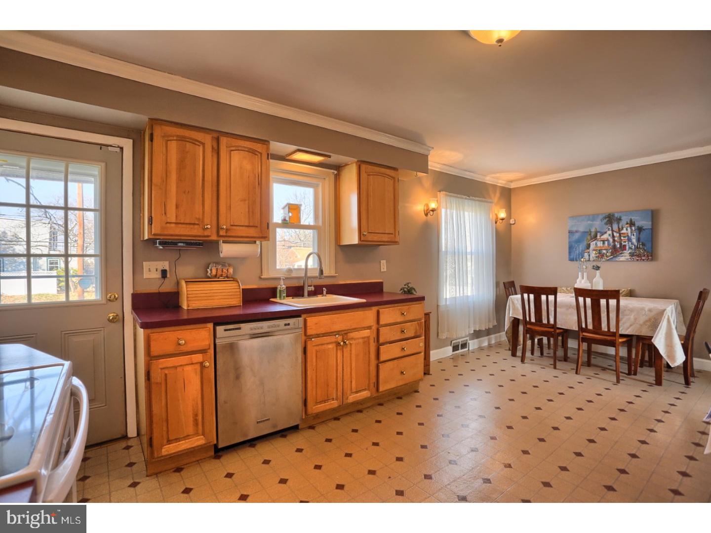108 Parkside Avenue Reading, PA 19607 - Photo 11 of 23 Gallery Image 11