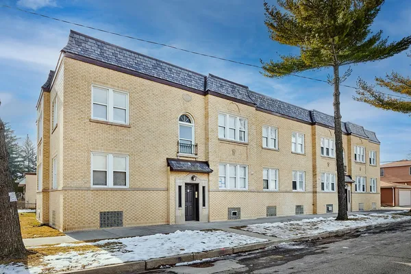 $1,500 | 5703 West Seminole Street, Unit GW, Chicago, IL 60646