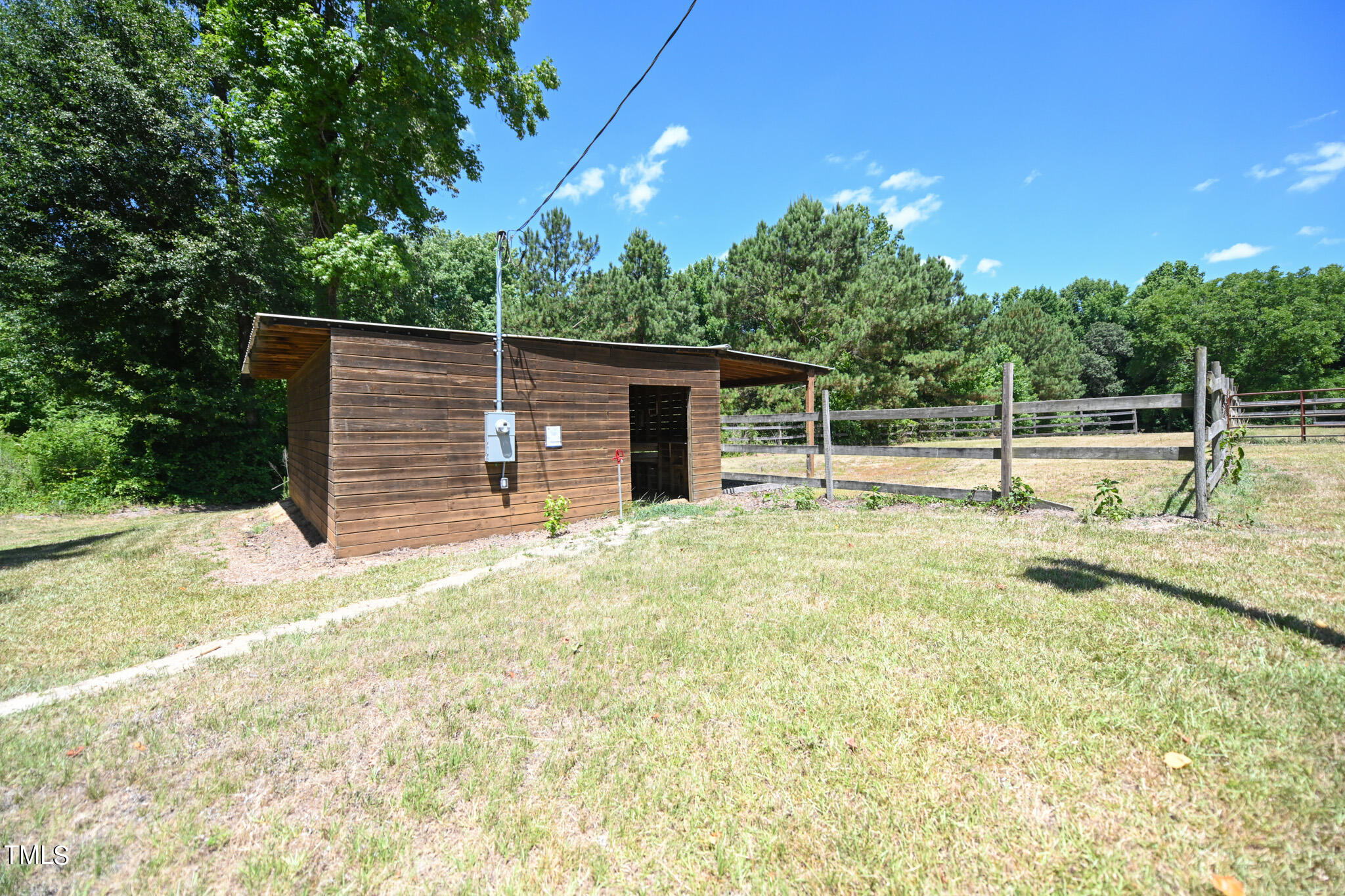 270 Edwards Store Road Mount Olive, NC 28365 - Photo 7 of 13 DSC_2262