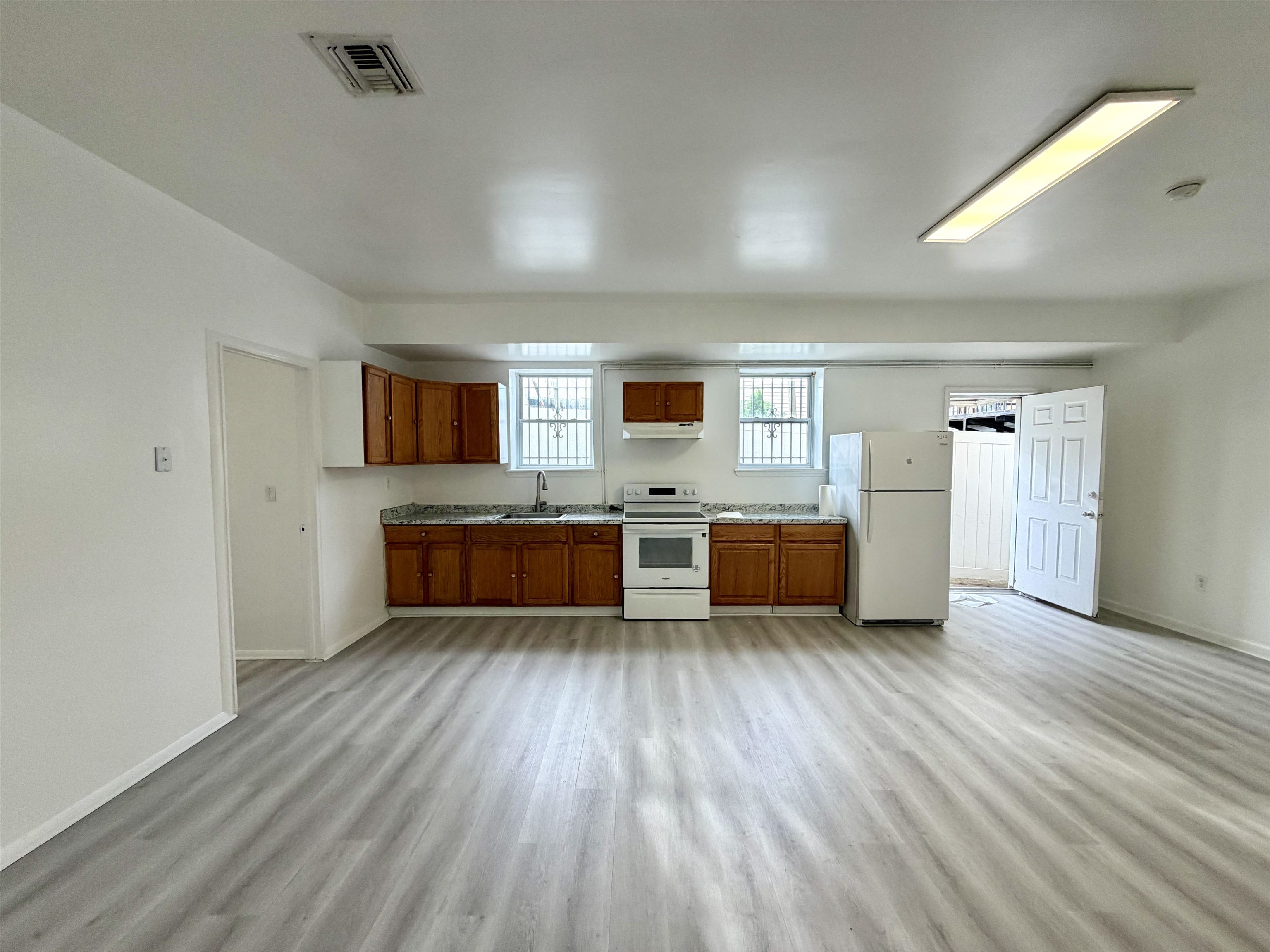 795 Secaucus Road Jersey City, NJ 07307 - Photo 8 of 30