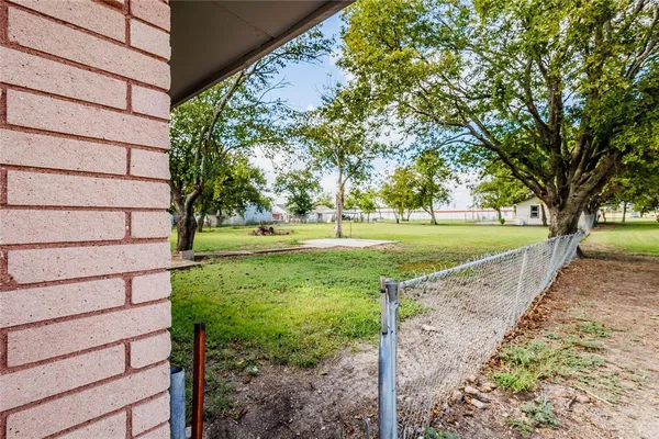 $159,000 | 307 West Mesquite Street, Malone, TX 76660