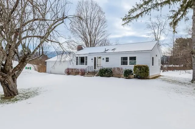 $435,000 | 141 Hillvale Road, Manchester, VT 05255