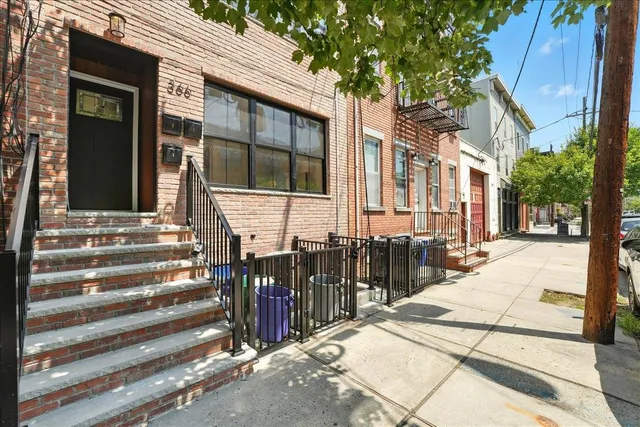 $1,099,000 | 366 7th Street, Unit 1, Jersey City, NJ 07302