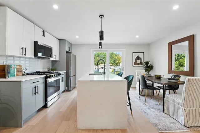 $1,099,000 | 366 7th Street, Unit 1, Jersey City, NJ 07302