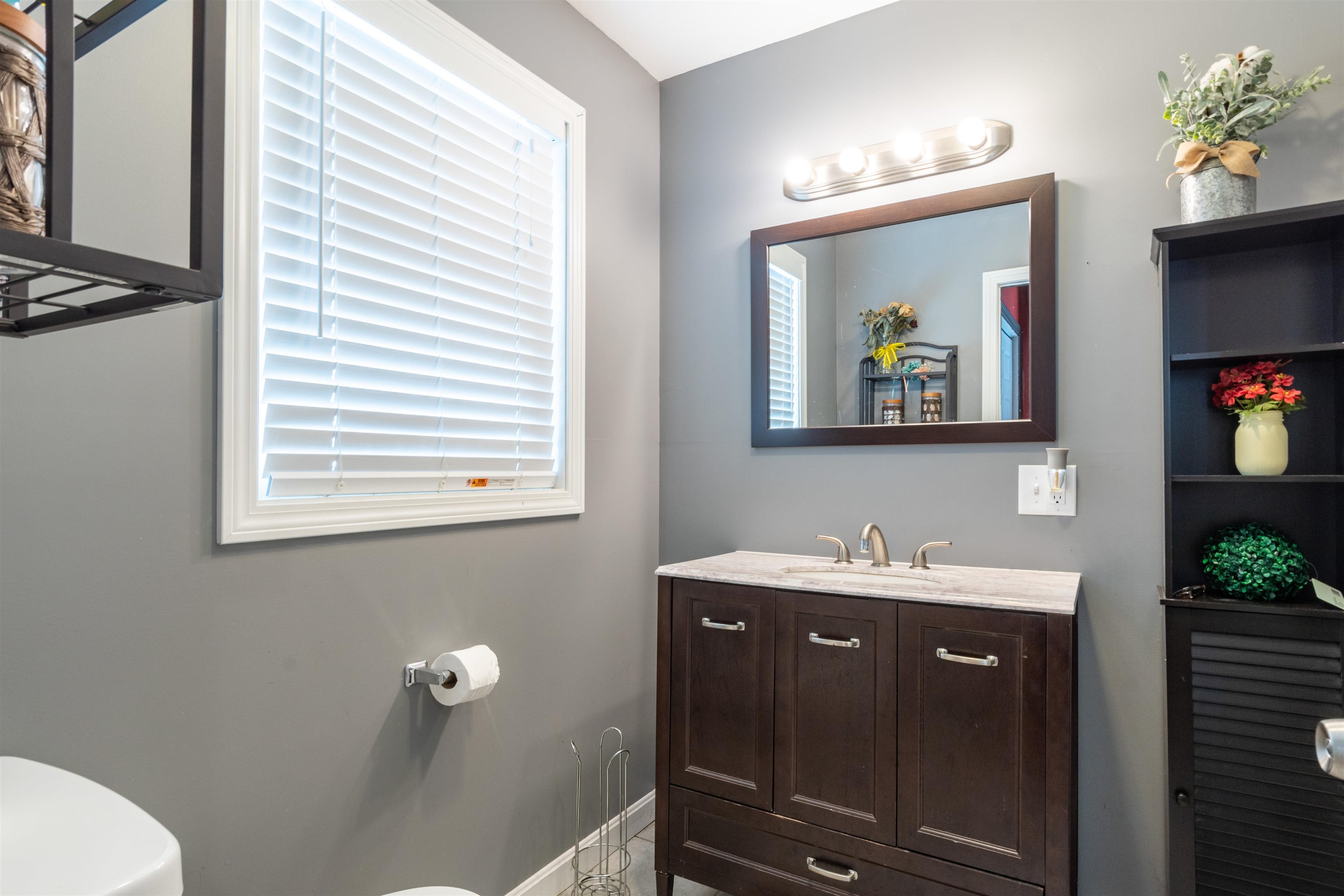 7 Reading Road Nashua, NH 03062 - Photo 19 of 23