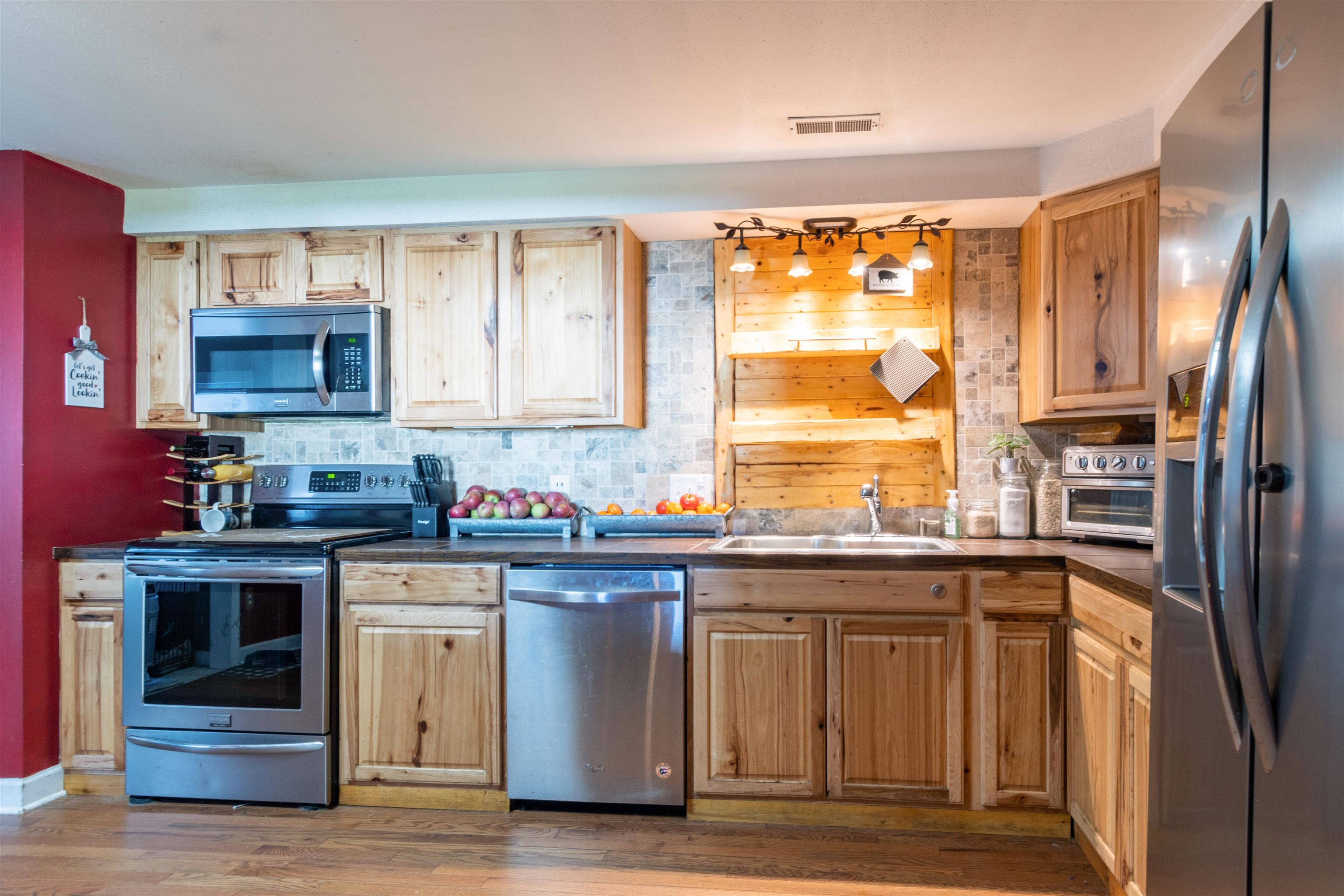 7 Reading Road Nashua, NH 03062 - Photo 6 of 23