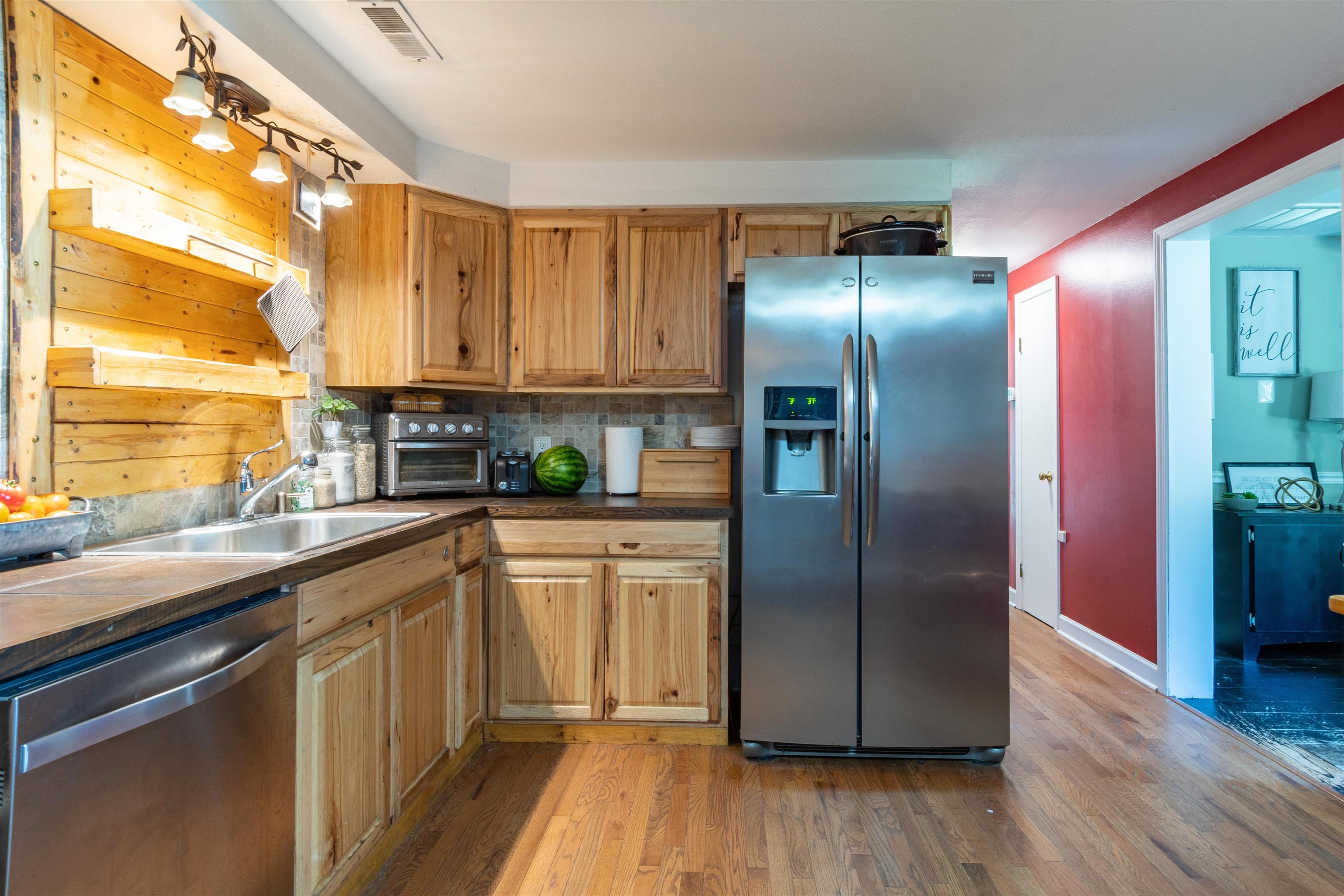 7 Reading Road Nashua, NH 03062 - Photo 7 of 23