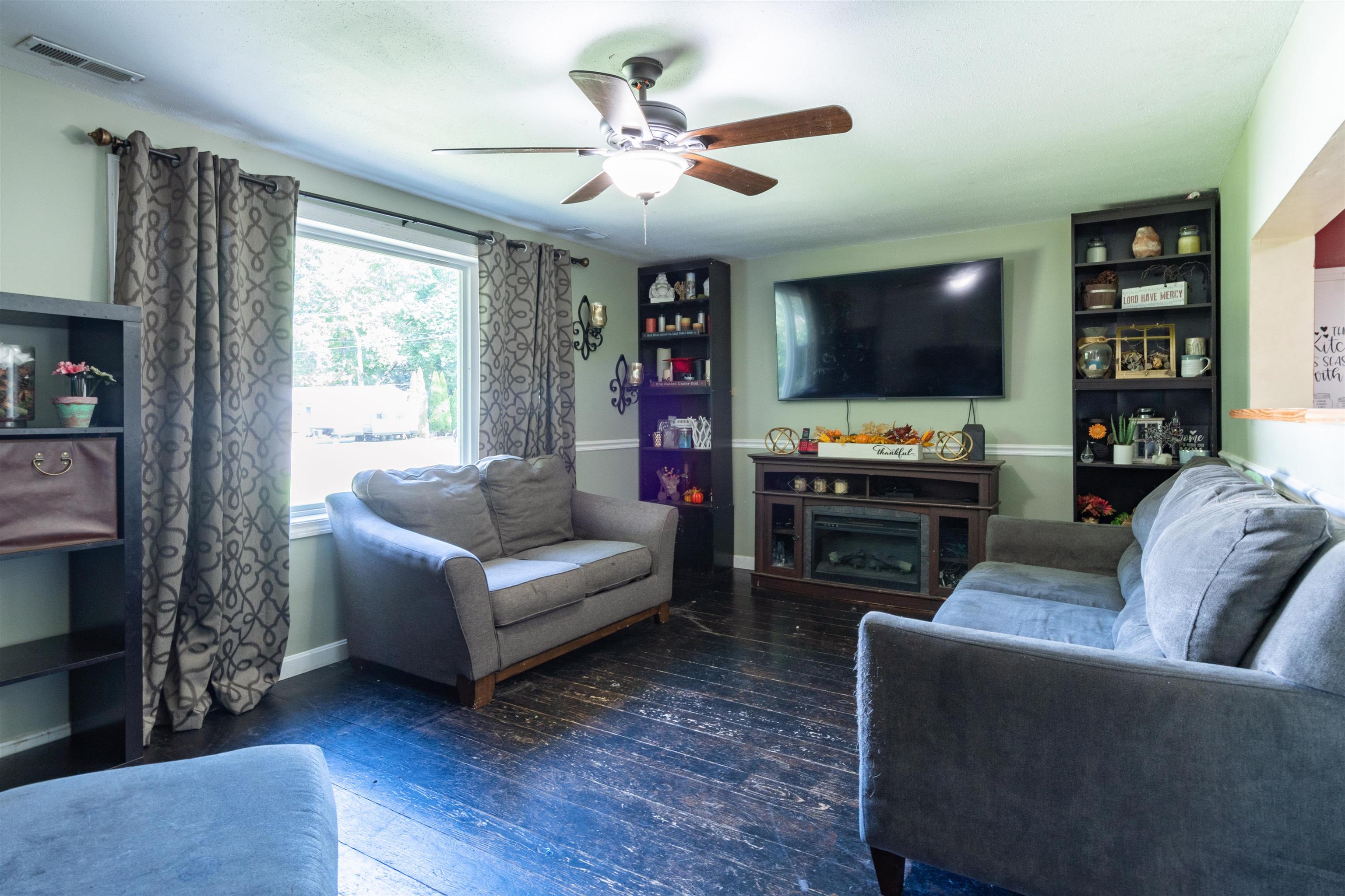 7 Reading Road Nashua, NH 03062 - Photo 8 of 23