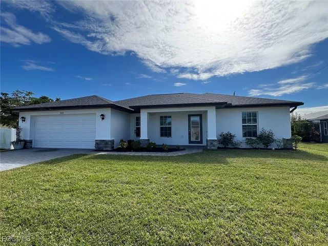 $2,199 | 1422 Southwest 10th Street, Cape Coral, FL 33991