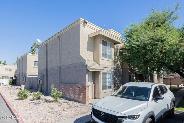 $1,695 | 1055 West 5th Street, Unit 18, Tempe, AZ 85281