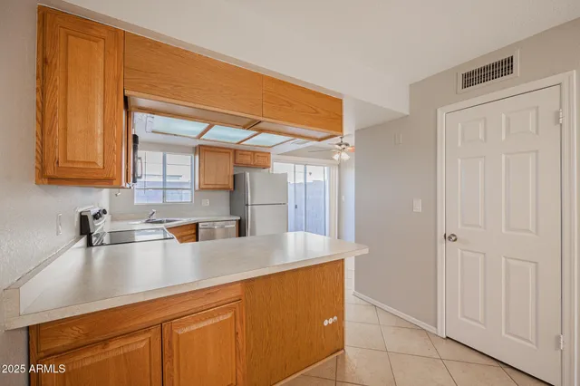$1,695 | 1055 West 5th Street, Unit 18, Tempe, AZ 85281