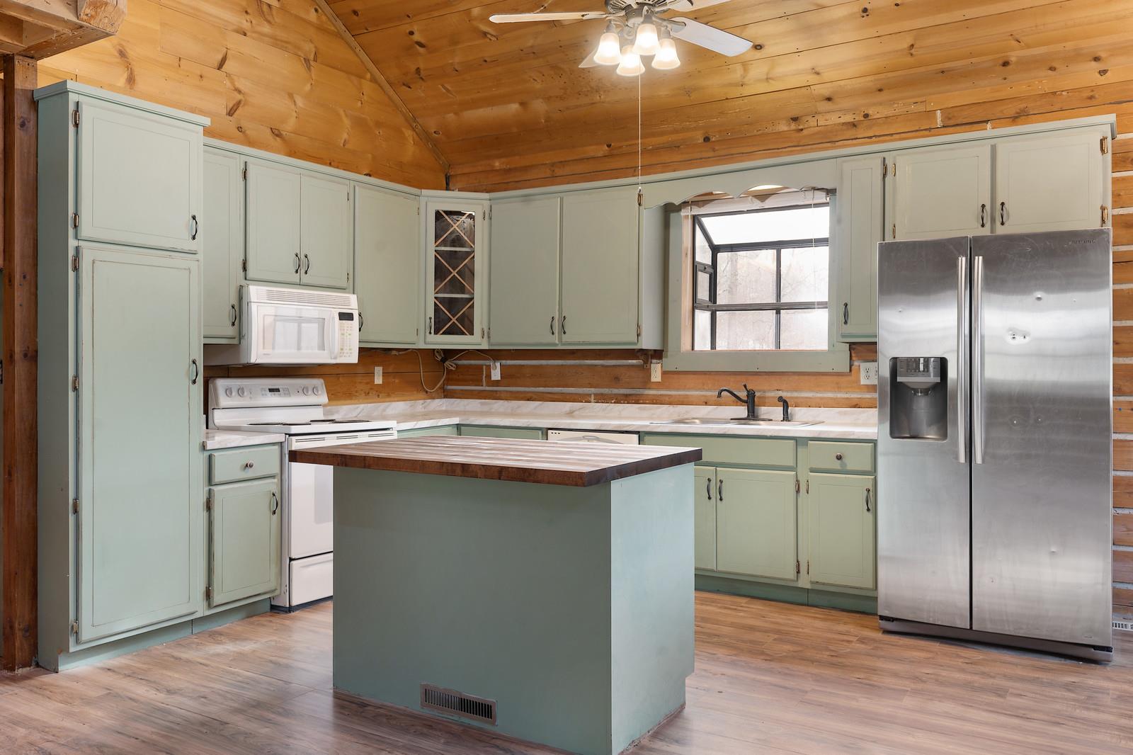3530 Lewis Atkins Road Woodlawn, TN 37191 - Photo 7 of 26 New counter tops