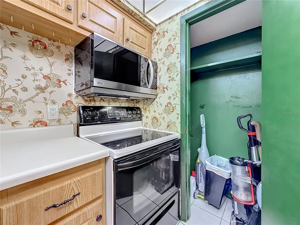 245 Medallion Boulevard, Unit G Madeira Beach, FL 33708 - Photo 17 of 47