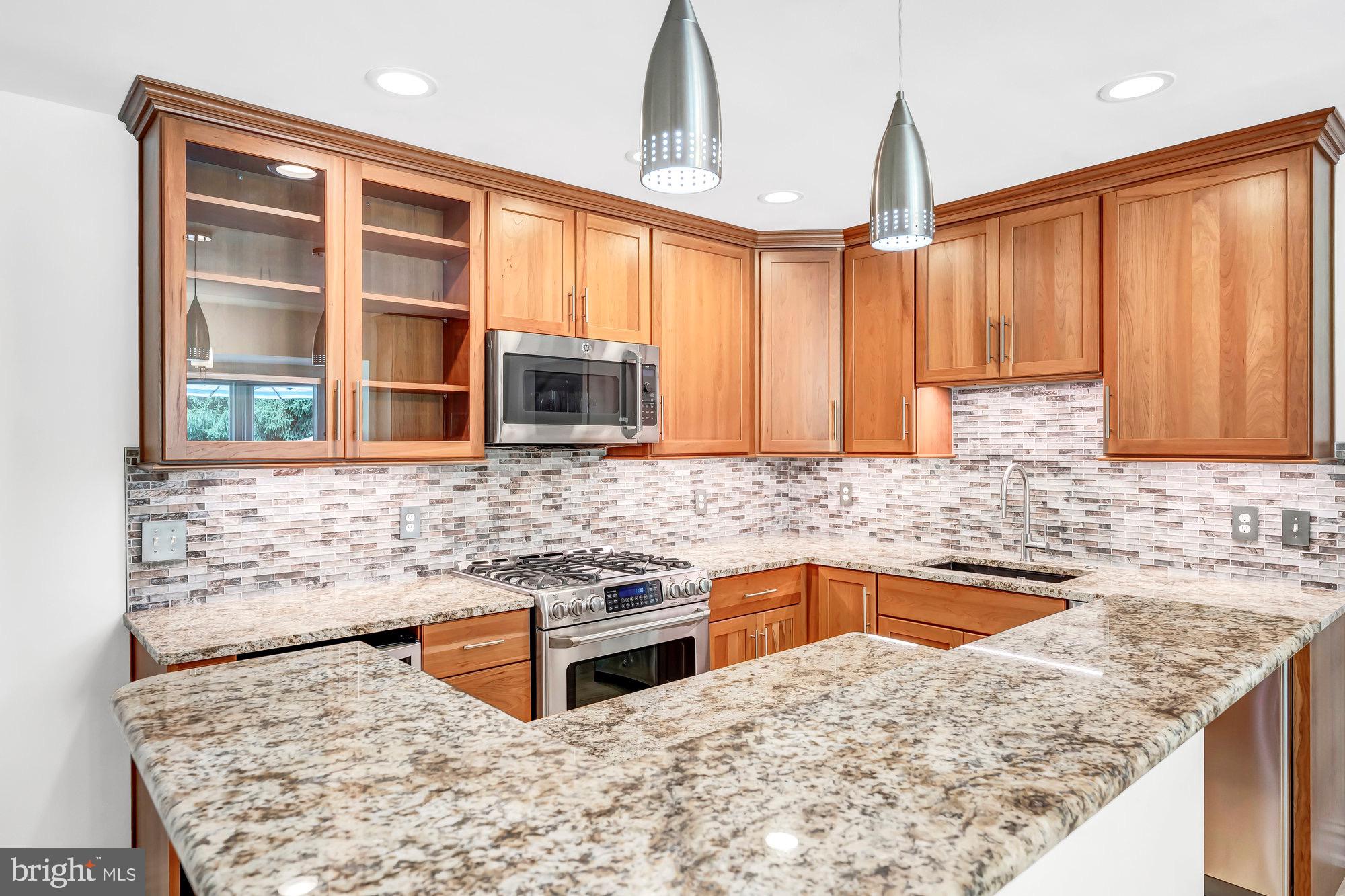 2118 Galloping Way Vienna, VA 22181 - Photo 16 of 102