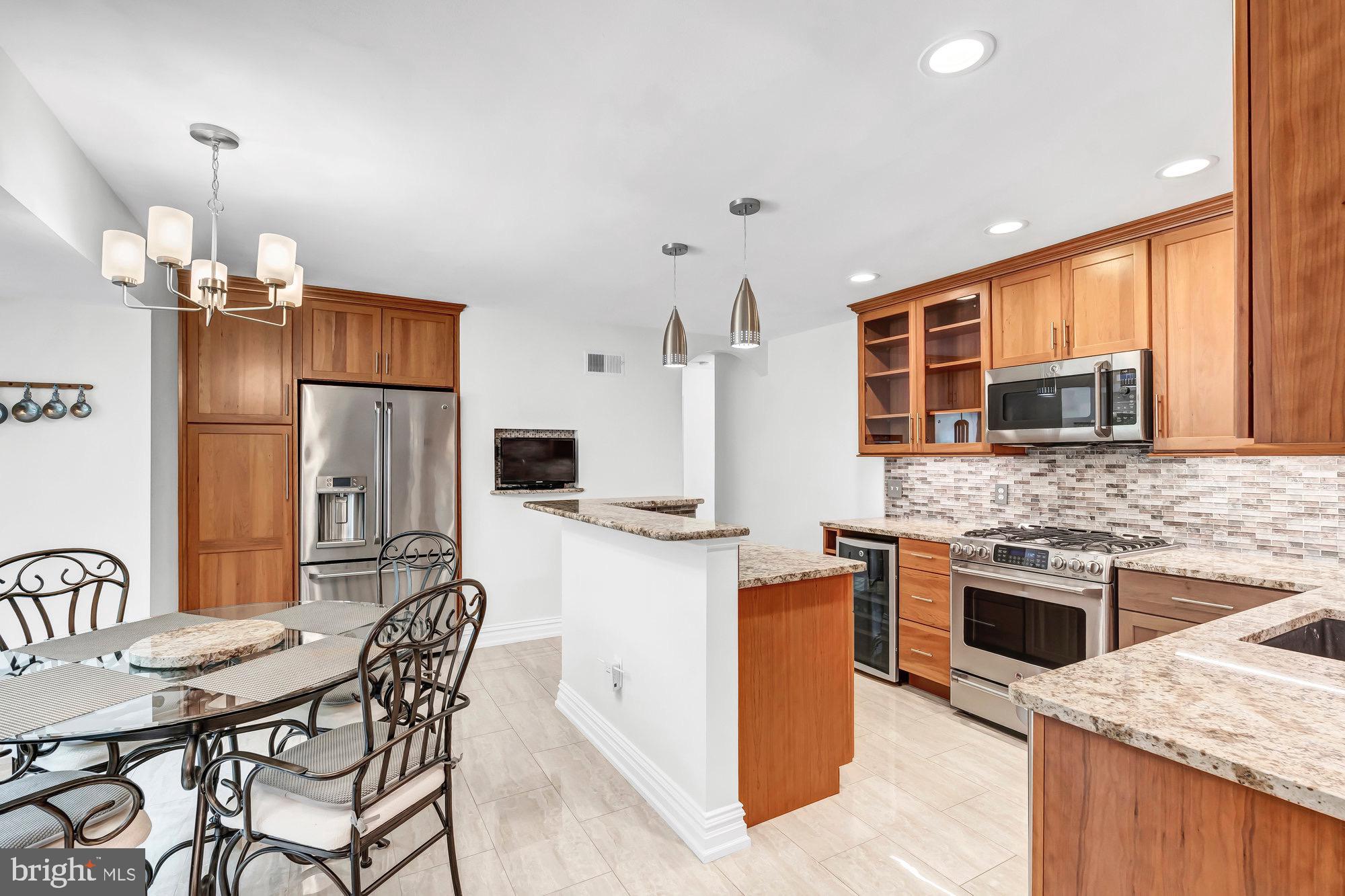 2118 Galloping Way Vienna, VA 22181 - Photo 20 of 102