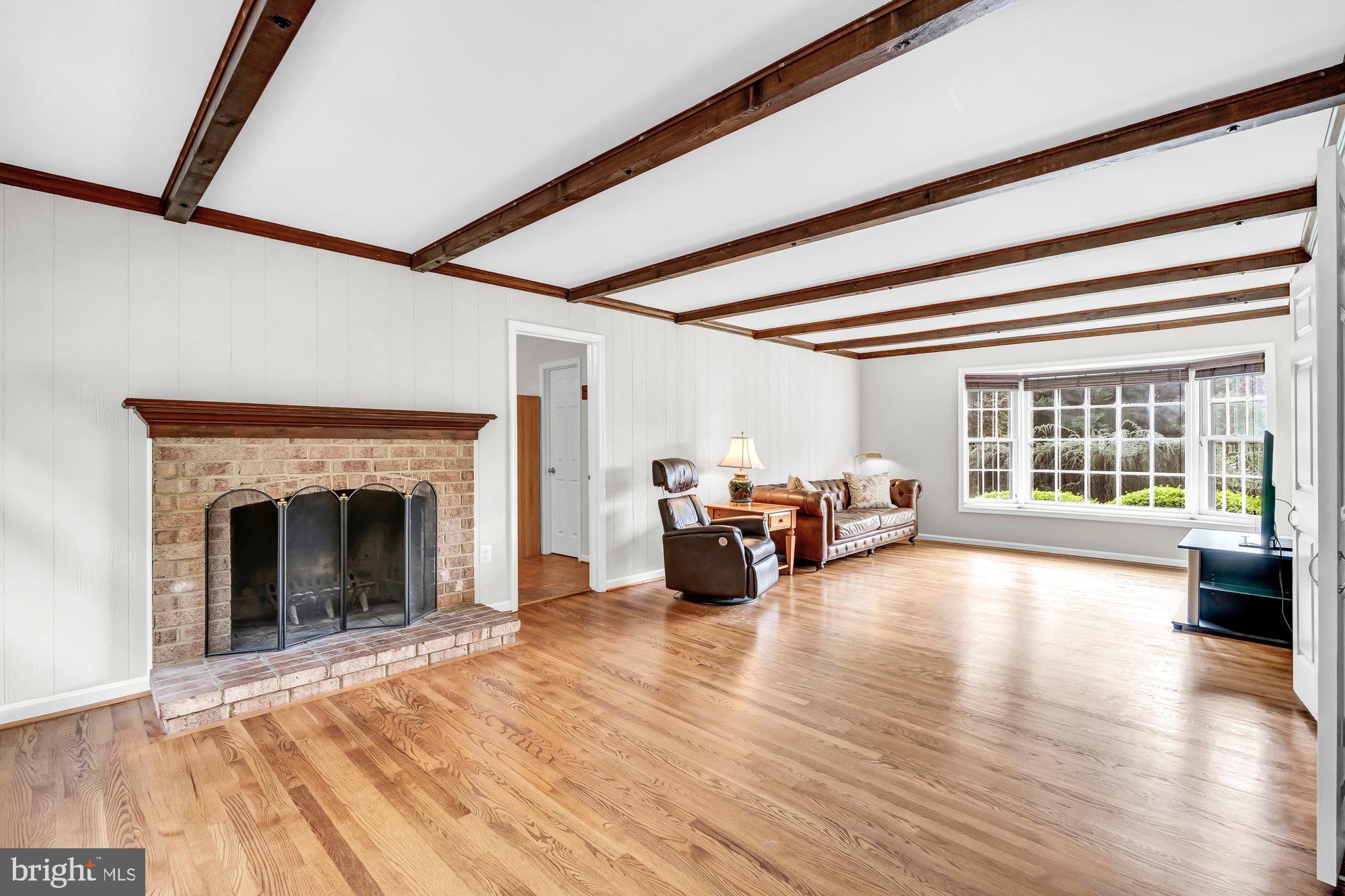 2118 Galloping Way Vienna, VA 22181 - Photo 2 of 102