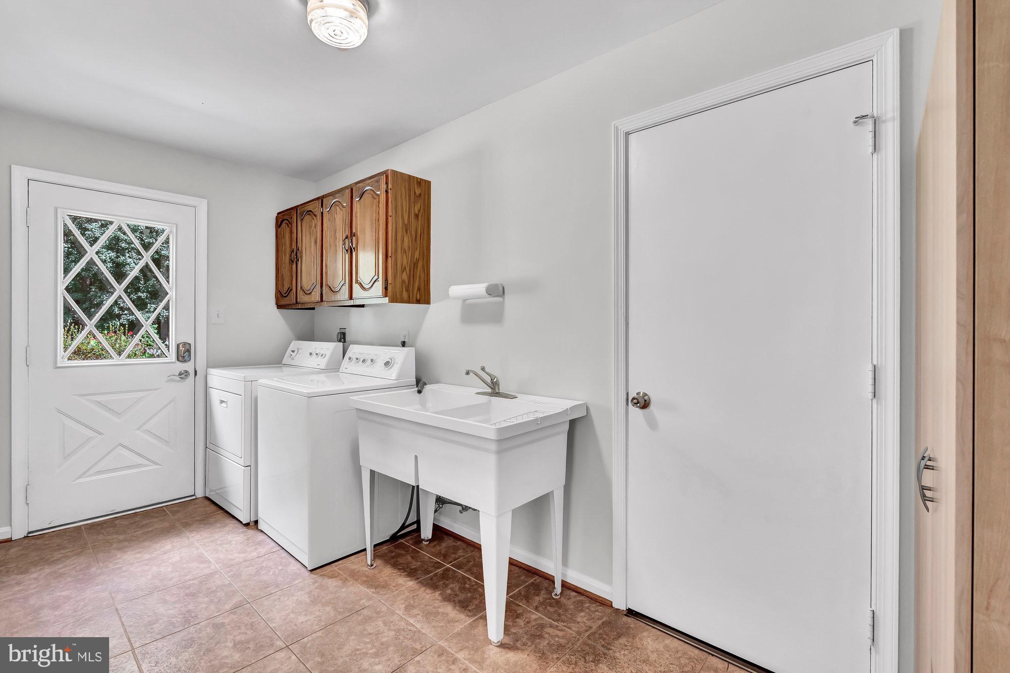 2118 Galloping Way Vienna, VA 22181 - Photo 35 of 102