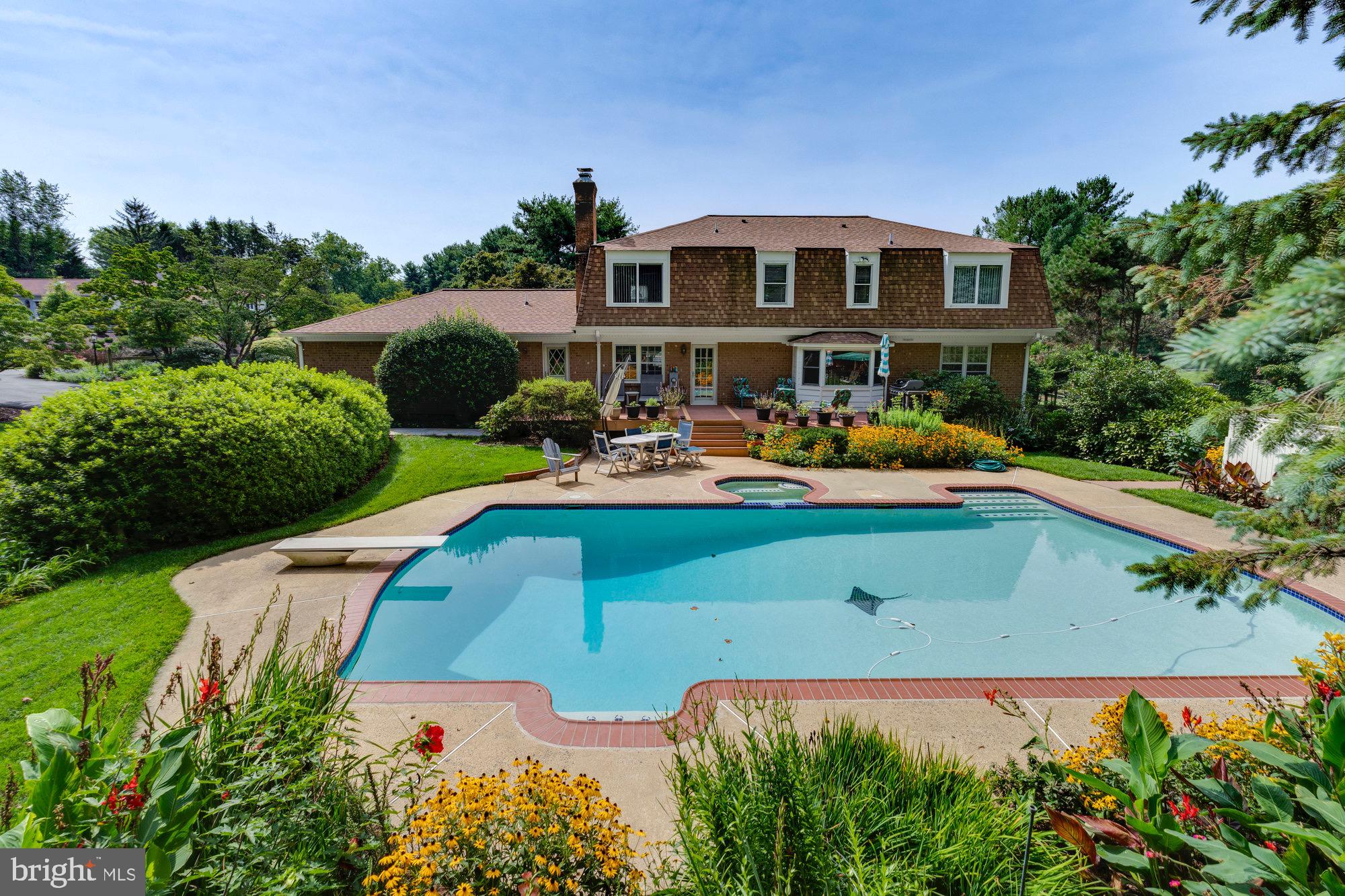 2118 Galloping Way Vienna, VA 22181 - Photo 5 of 102