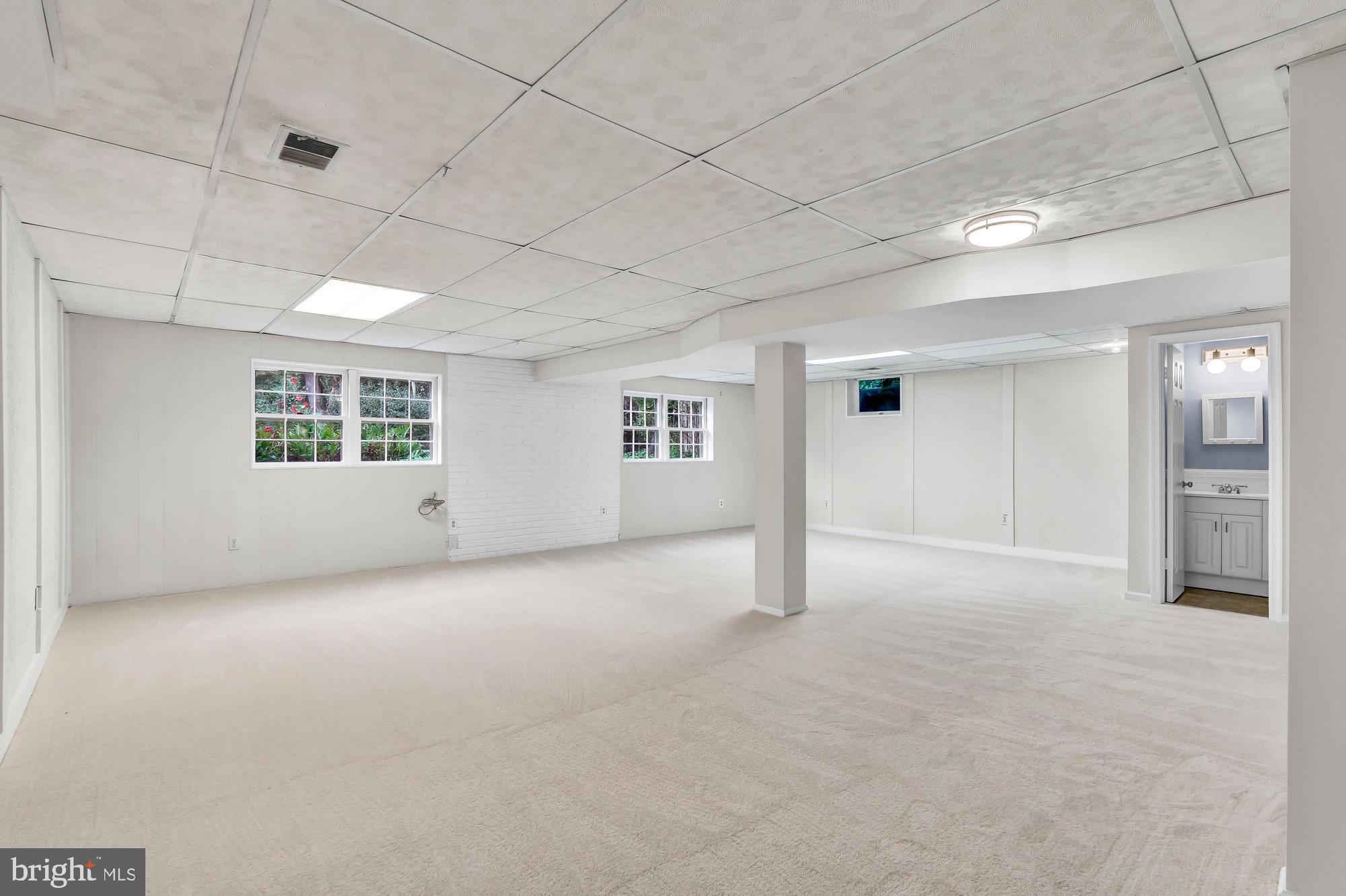 2118 Galloping Way Vienna, VA 22181 - Photo 68 of 102