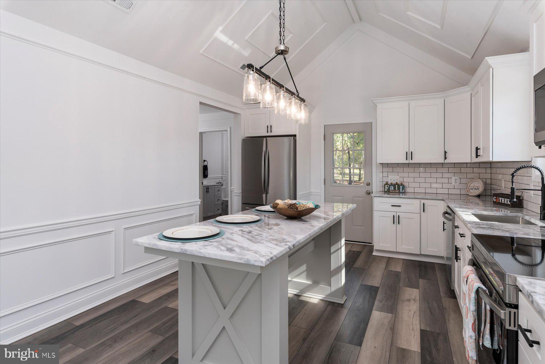 219 Magothy Beach Road Pasadena, MD 21122 - Photo 11 of 31