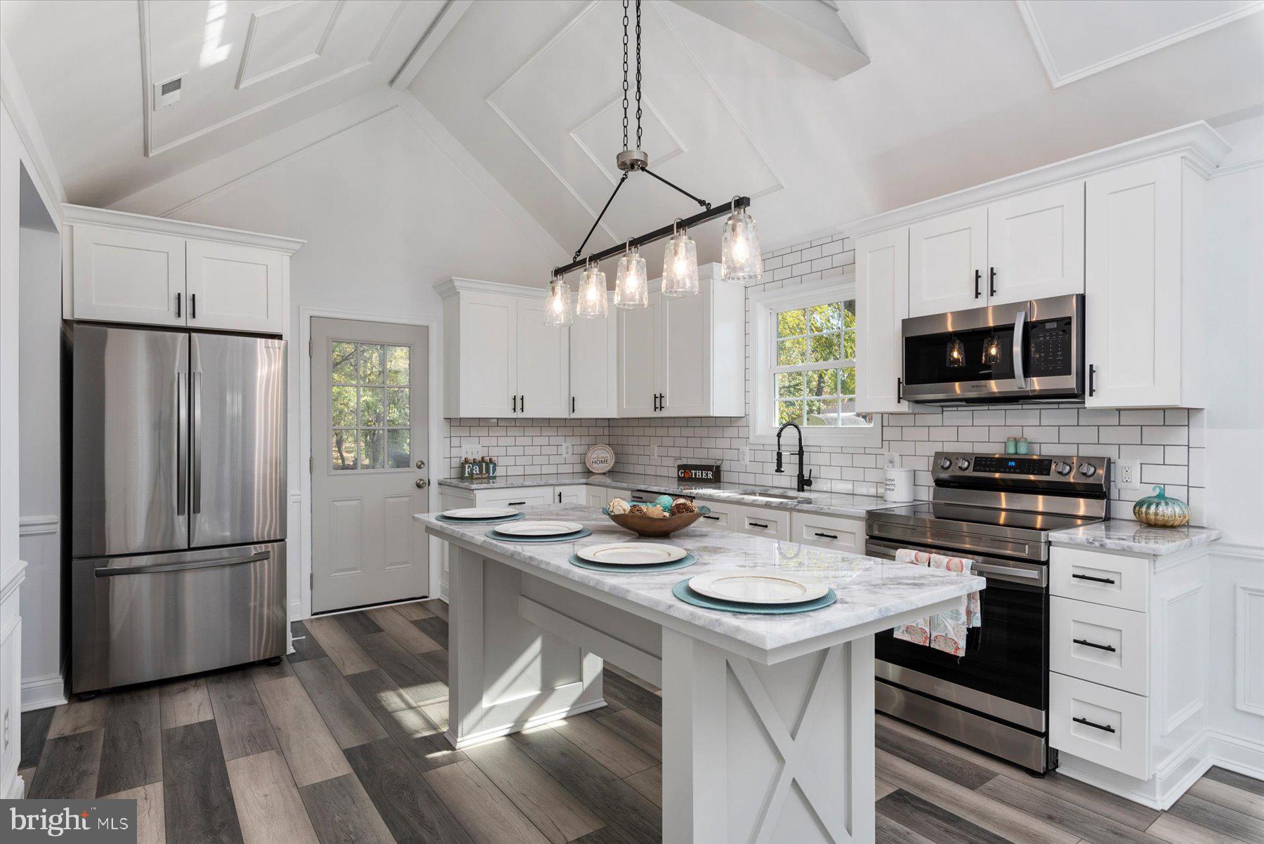 219 Magothy Beach Road Pasadena, MD 21122 - Photo 12 of 31