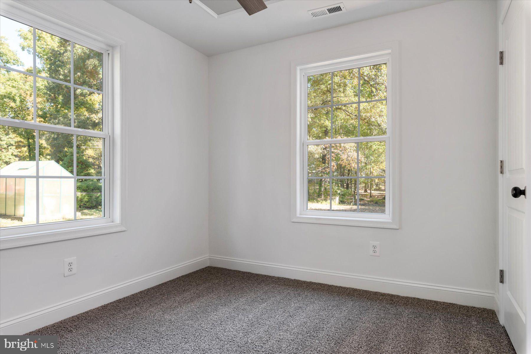 219 Magothy Beach Road Pasadena, MD 21122 - Photo 18 of 31