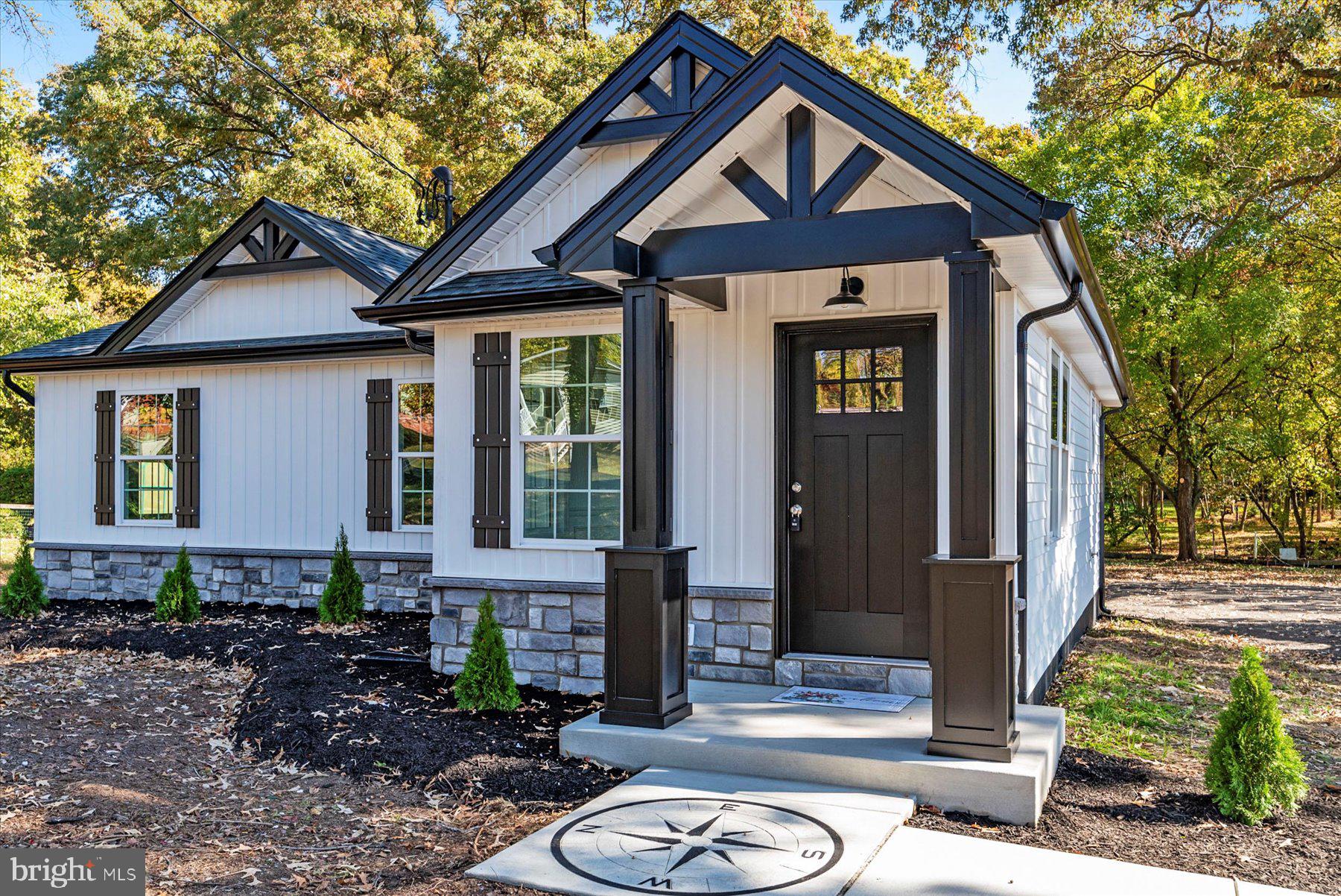 219 Magothy Beach Road Pasadena, MD 21122 - Photo 3 of 31