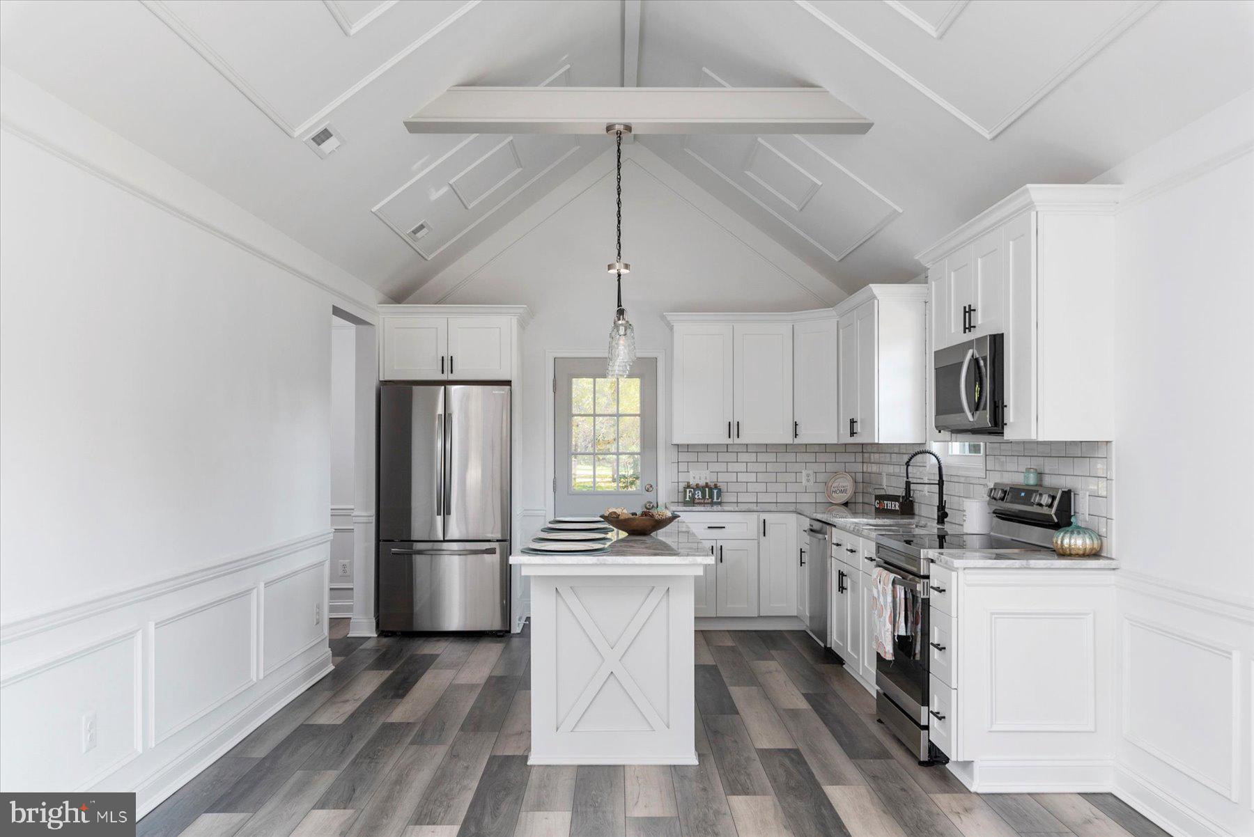 219 Magothy Beach Road Pasadena, MD 21122 - Photo 9 of 31