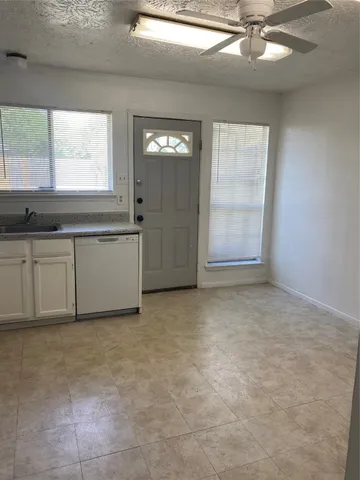 $1,500 | 19422 Lazy Valley Drive, Katy, TX 77449