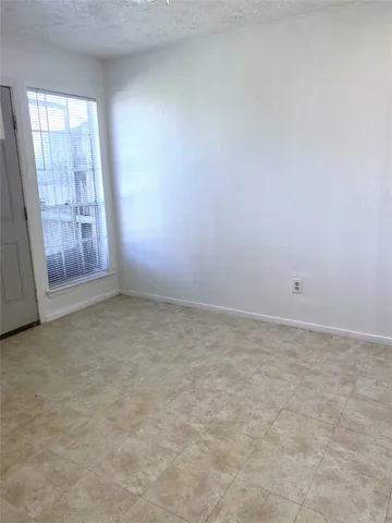 $1,500 | 19422 Lazy Valley Drive, Katy, TX 77449