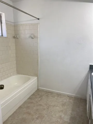 $1,500 | 19422 Lazy Valley Drive, Katy, TX 77449