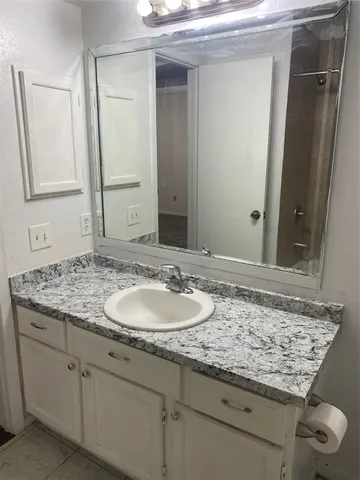 $1,500 | 19422 Lazy Valley Drive, Katy, TX 77449